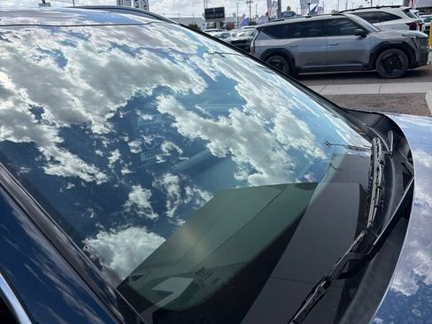 Used 2025 Kia Sorento S w/ Panoramic Sunroof Package FWD image 13