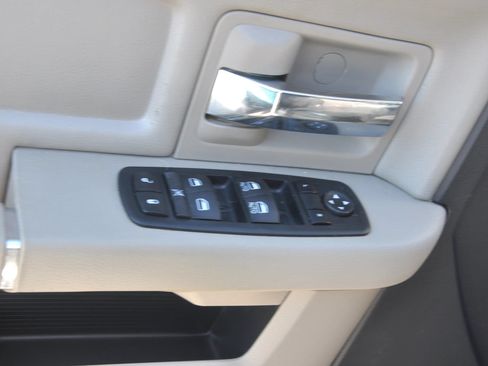 Used 2012 RAM 1500 Big Horn w/ Remote Start & Security Group RWD image 31