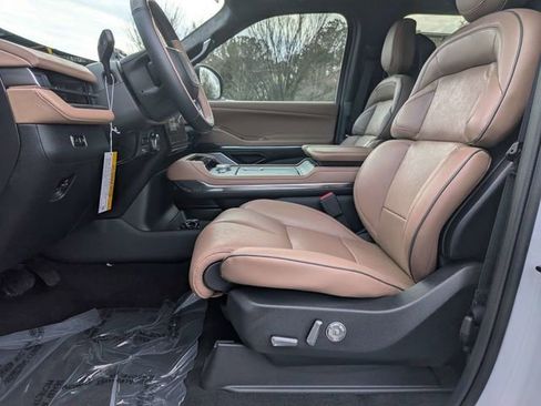 New 2026 Lincoln Navigator L Black Label AWD/4WD image 18