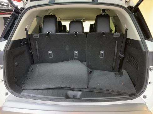 Used 2024 Nissan Pathfinder SL AWD/4WD image 41