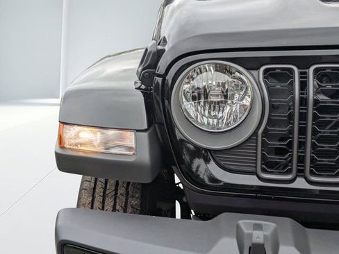 New 2025 Jeep Gladiator Sport image 8