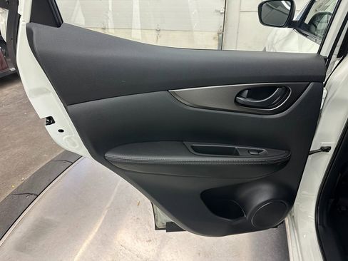 Used 2022 Nissan Rogue Sport S image 20