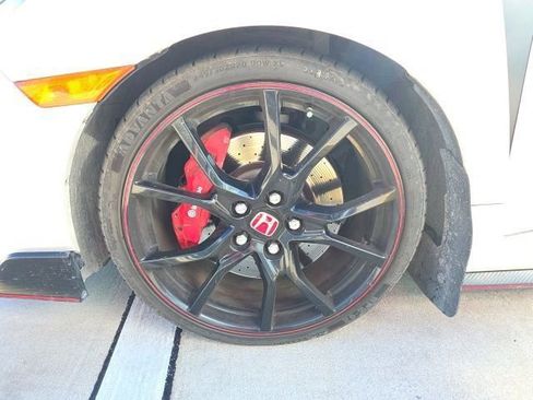 Used 2019 Honda Civic Type R image 10