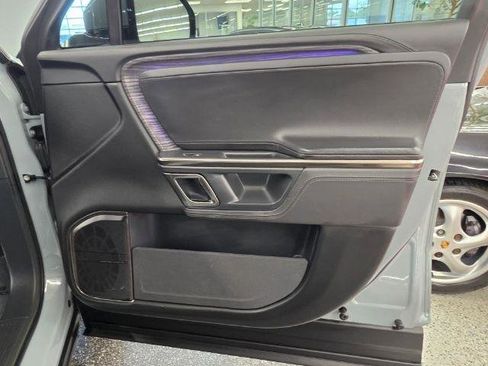 Used 2022 Rivian R1T Adventure AWD/4WD image 28