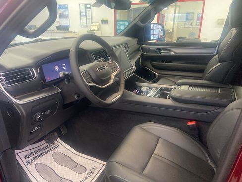 New 2026 Jeep Grand Wagoneer L Limited image 9