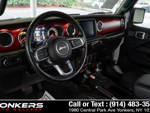 Used 2023 Jeep Wrangler Unlimited Rubicon w/ LED Lighting Group AWD/4WD image 28