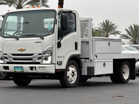 New 2024 Chevrolet Low Cab Forward image 7