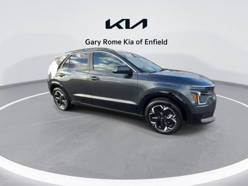 Certified 2024 Kia Niro Wind w/ Wind Preserve Package image 2