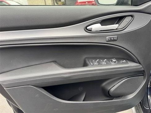 New 2025 Alfa Romeo Stelvio Sprint image 14
