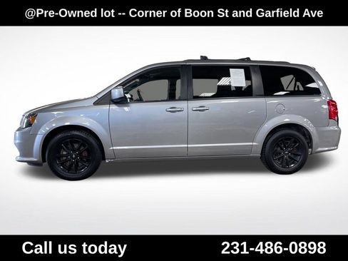 Used 2019 Dodge Grand Caravan GT FWD image 2