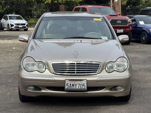 Used 2003 Mercedes-Benz C 240 Sedan image 2