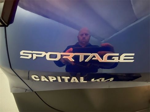 Used 2024 Kia Sportage EX image 26