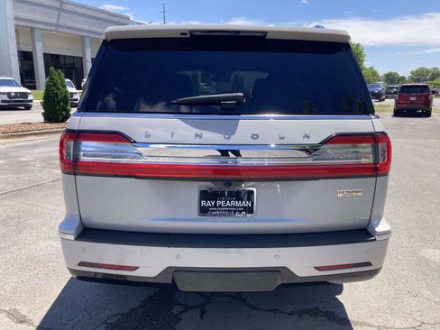 Used 2019 Lincoln Navigator Reserve AWD/4WD image 6