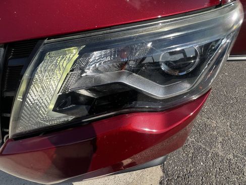 Used 2017 Nissan Pathfinder SV AWD/4WD image 20