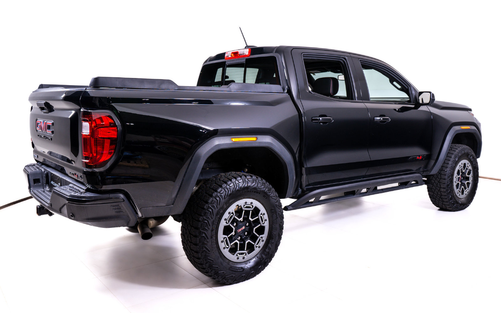 Used 2023 GMC Canyon AT4X w/ Edition 1 AWD/4WD image 6