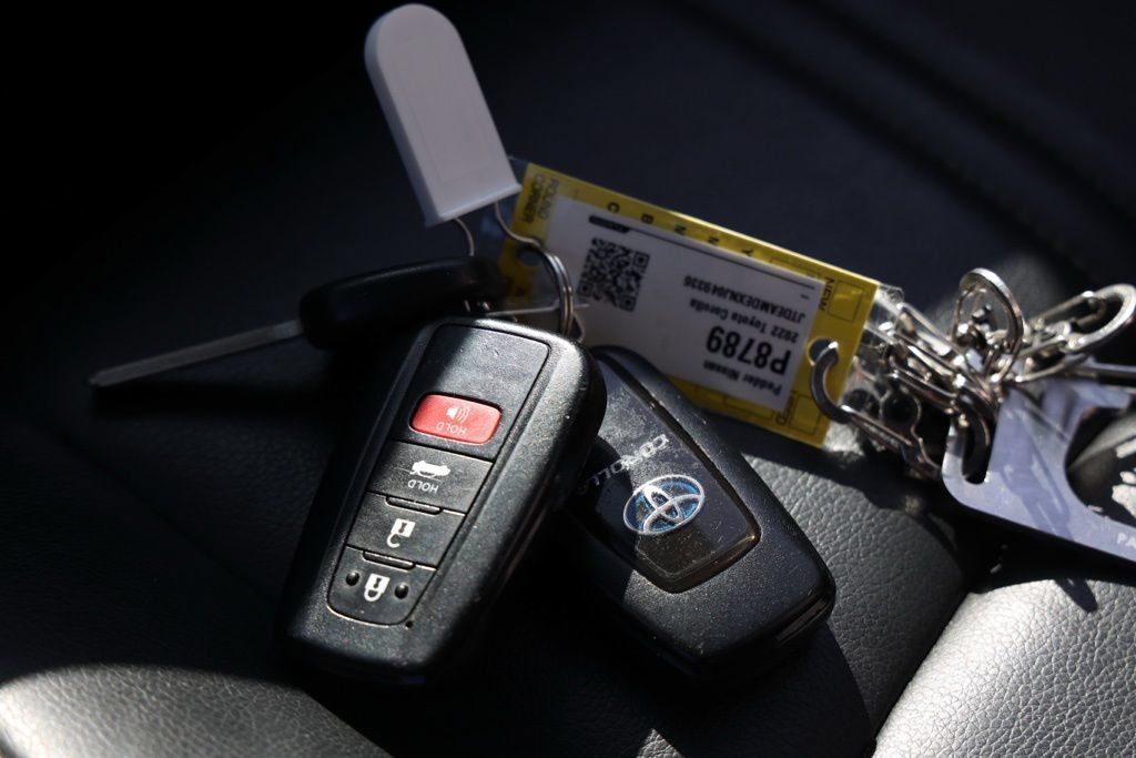 Used 2022 Toyota Corolla LE w/ Premium Interior Package FWD image 33