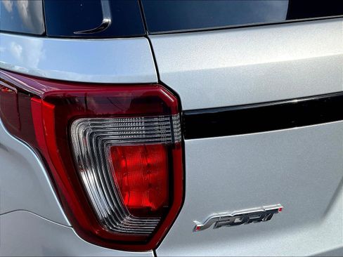 Used 2018 Ford Explorer Sport w/ Equipment Group 401A AWD/4WD image 23