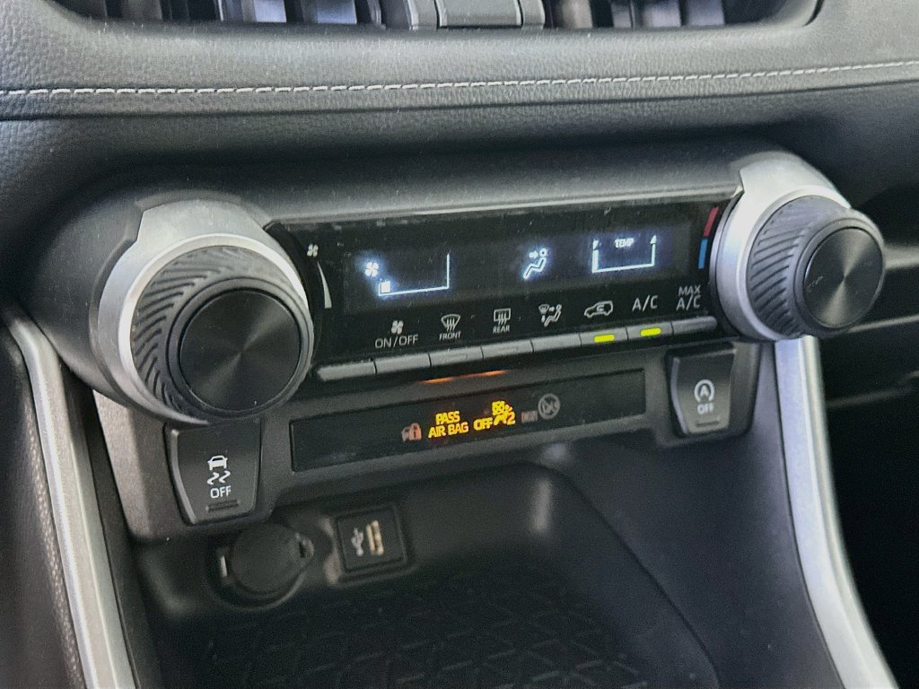 Used 2025 Toyota RAV4 LE FWD image 18