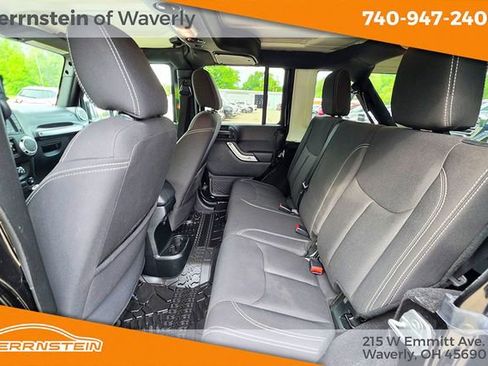 Used 2018 Jeep Wrangler Unlimited Sahara w/ Max Tow Package AWD/4WD image 20