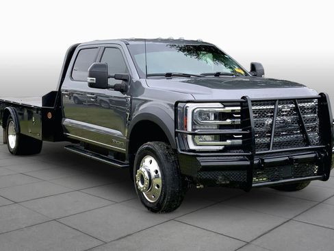 Used 2024 Ford F550 4x4 Crew Cab Super Duty image 3