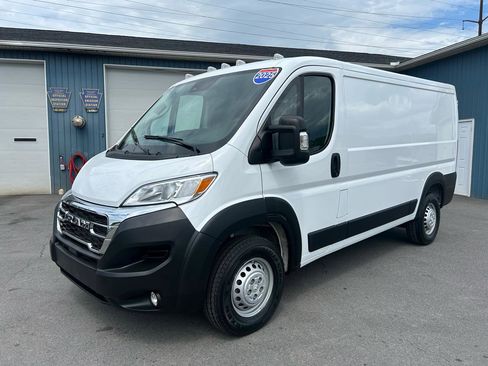 Used 2025 RAM ProMaster 2500 w/ U-Haul Equipment Group FWD image 1
