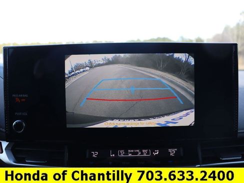 Used 2025 Toyota Sienna XLE Woodland Edition image 17