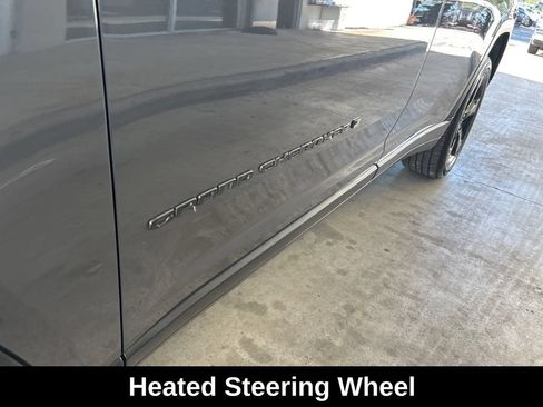 Used 2023 Jeep Grand Cherokee L Laredo AWD/4WD image 15
