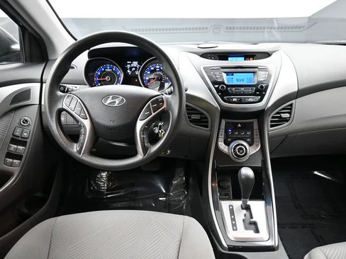 Used 2013 Hyundai Elantra GLS w/ Preferred Pkg image 19