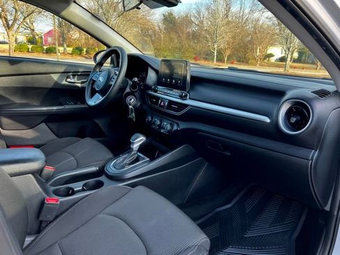 Used 2021 Kia Forte LXS image 24