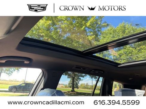 Used 2025 Cadillac XT6 Premium Luxury w/ LPO, Floor Liner Package image 30