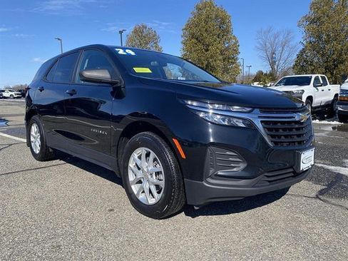 Used 2024 Chevrolet Equinox LS w/ LS Convenience Package AWD/4WD image 17