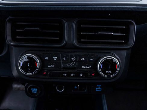 Used 2023 Ford Maverick Lariat w/ Lariat Luxury Package image 24