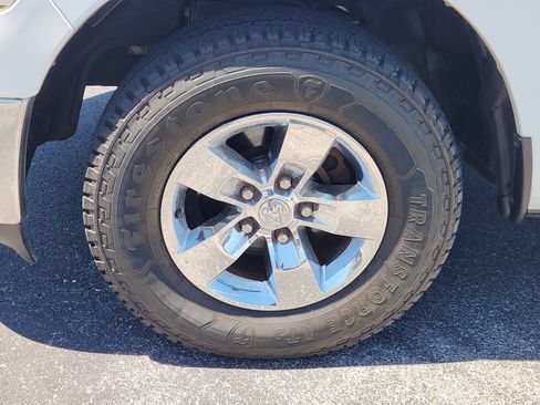 Used 2023 RAM 1500 Classic SLT w/ Electronics Group AWD/4WD image 14
