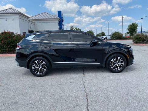 Used 2025 Kia Sportage EX FWD image 8
