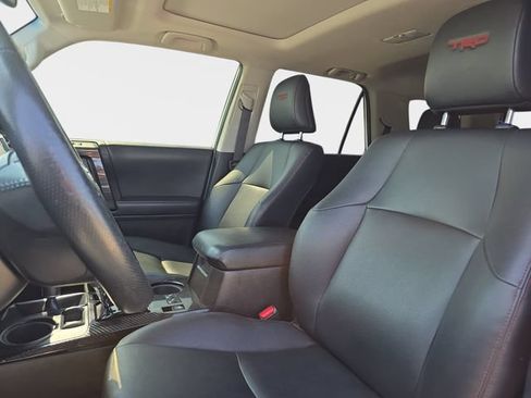 Used 2021 Toyota 4Runner Venture w/ Moonroof Package AWD/4WD image 17