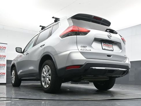 Used 2017 Nissan Rogue S w/ S Appearance Package AWD/4WD image 35