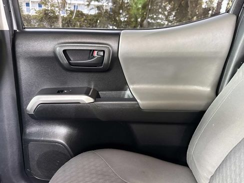 Used 2021 Toyota Tacoma SR5 RWD image 19