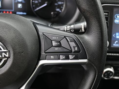Used 2024 Nissan Kicks SV w/ Interior Electronics Package FWD image 17