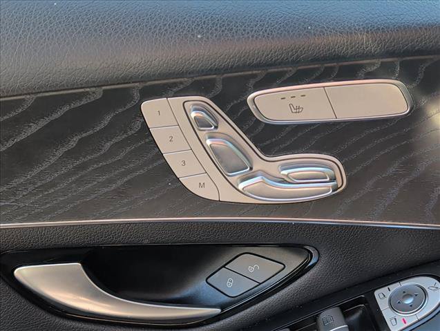 Used 2018 Mercedes-Benz GLC 300 4MATIC image 13
