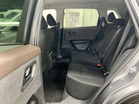 Used 2023 Nissan Rogue S FWD image 21