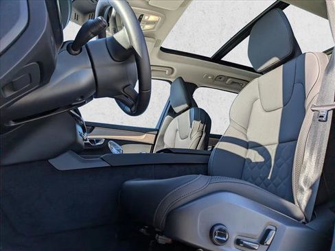 New 2026 Volvo XC90 B5 Plus w/ Protection Package image 4