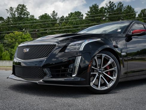 Used 2018 Cadillac CTS V RWD image 7