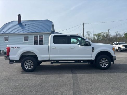 Used 2017 Ford F250 XLT w/ XLT Premium Package AWD/4WD image 11