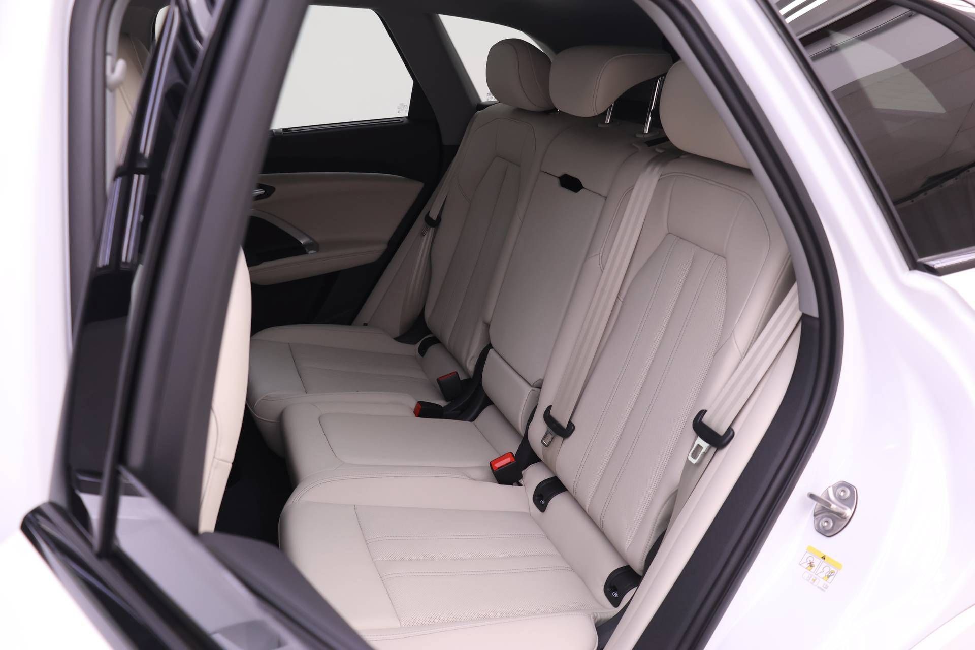 Used 2026 Audi Q5 Premium Plus w/ Premium Plus AWD/4WD image 12