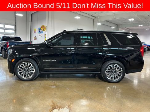 Used 2024 GMC Yukon Denali Ultimate AWD/4WD image 4