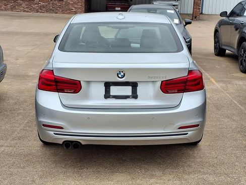 Used 2017 BMW 330i Sedan RWD image 3