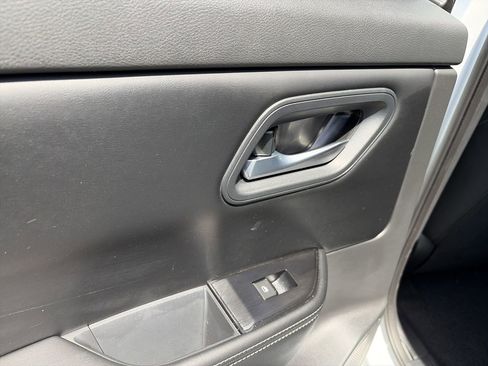 Certified 2026 Nissan Rogue SV FWD image 25