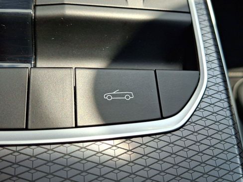 Used 2024 BMW 440i xDrive Convertible AWD/4WD image 23