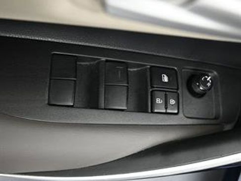 Certified 2024 Toyota Corolla XLE image 6