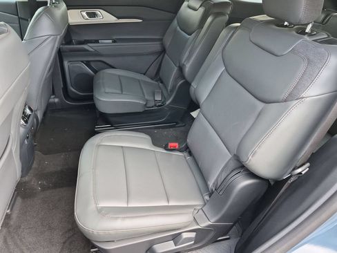 New 2026 Ford Explorer Active w/ Active Comfort Package AWD/4WD image 18